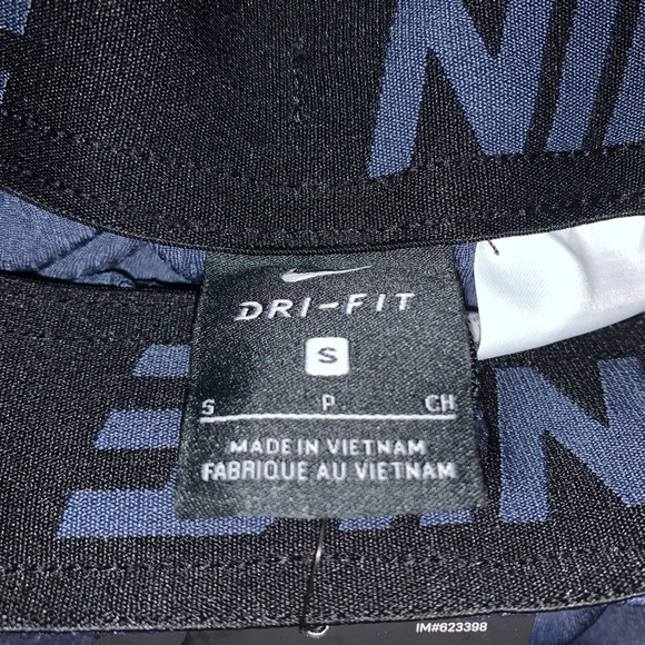 SALE NWT Nike Dri-Fit Athletic Logo Shorts - Picture 3 of 6